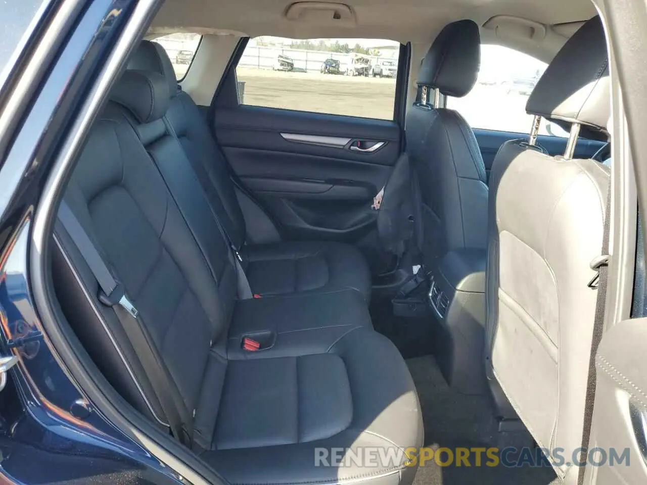 11 fotografías del automóvil dañado JM3KFBBL1R0408389 MAZDA CX-5 SELEC 2024