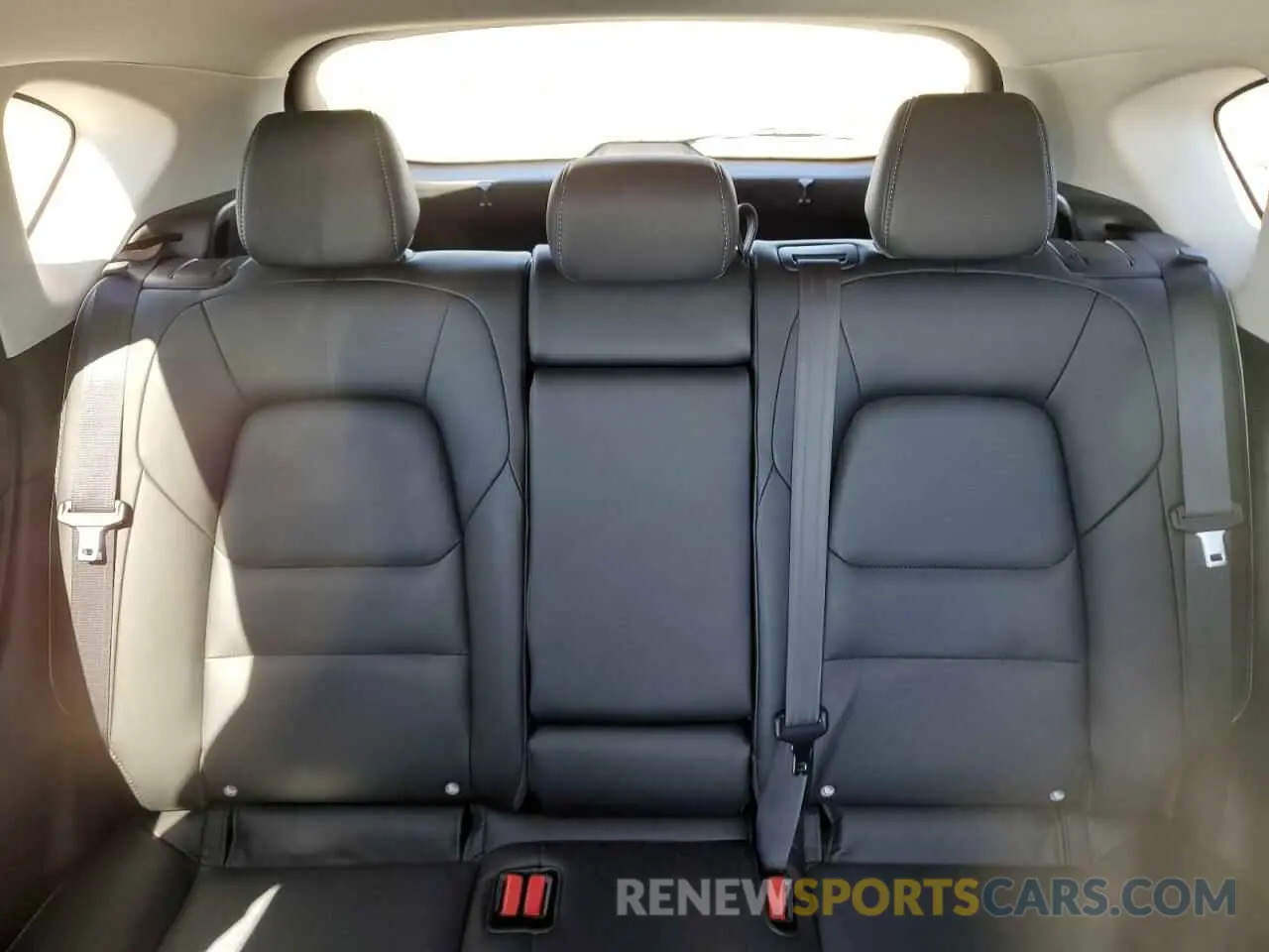 10 fotografías del automóvil dañado JM3KFBBL2R0500353 MAZDA CX-5 SELEC 2024