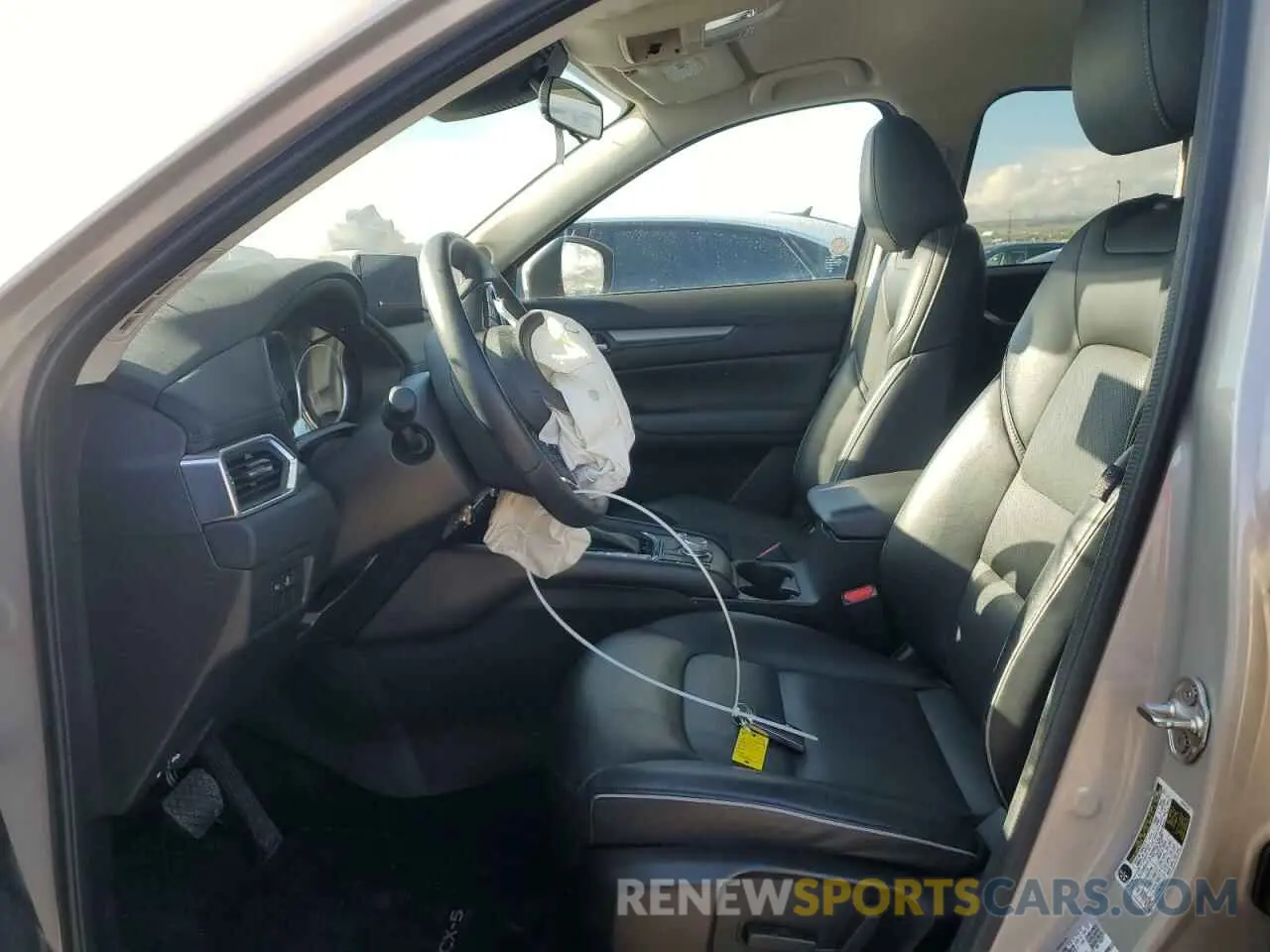7 fotografías del automóvil dañado JM3KFBBL3R0448697 MAZDA CX-5 SELEC 2024