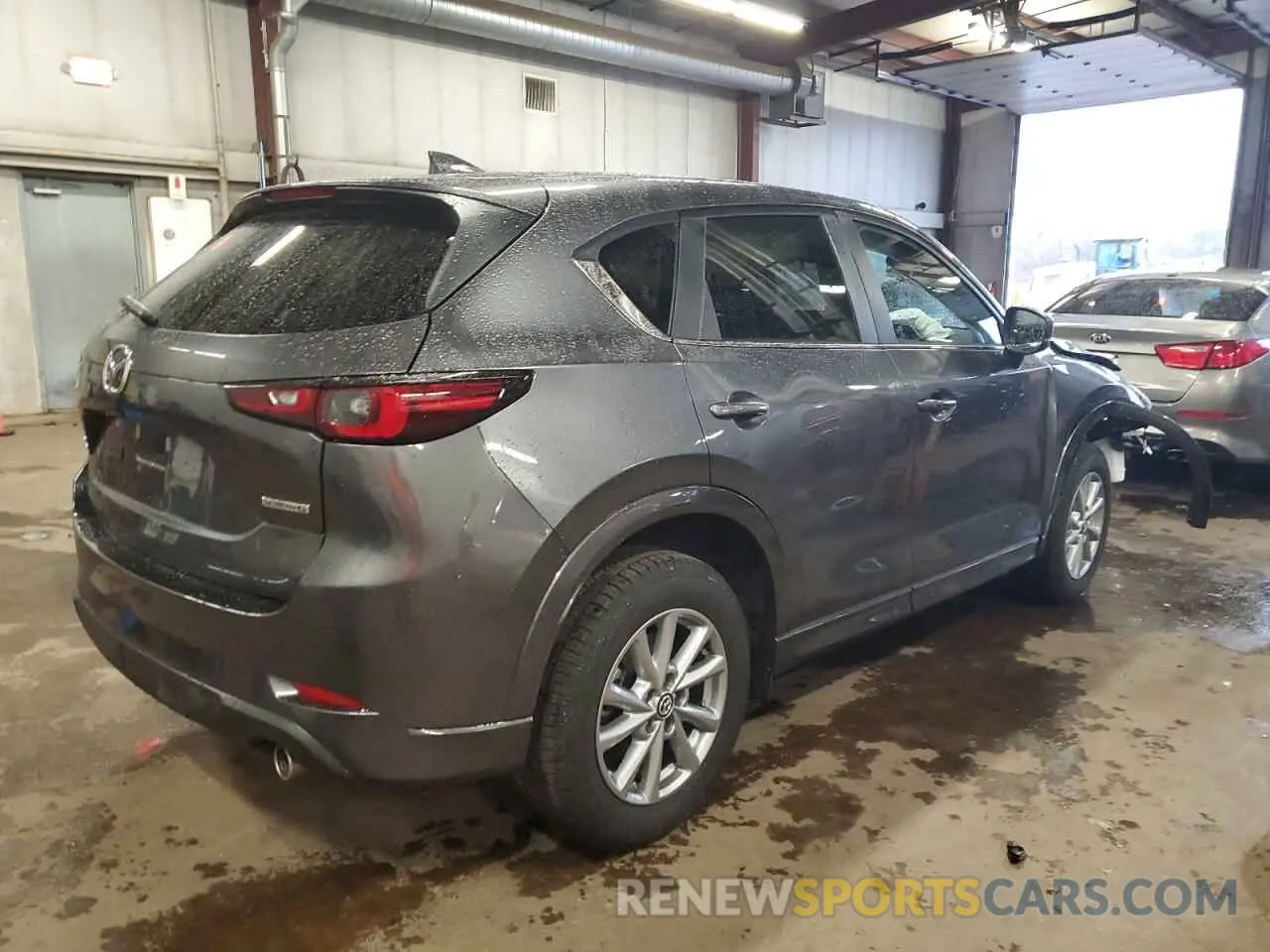 3 fotografías del automóvil dañado JM3KFBBL3R0478427 MAZDA CX-5 SELEC 2024