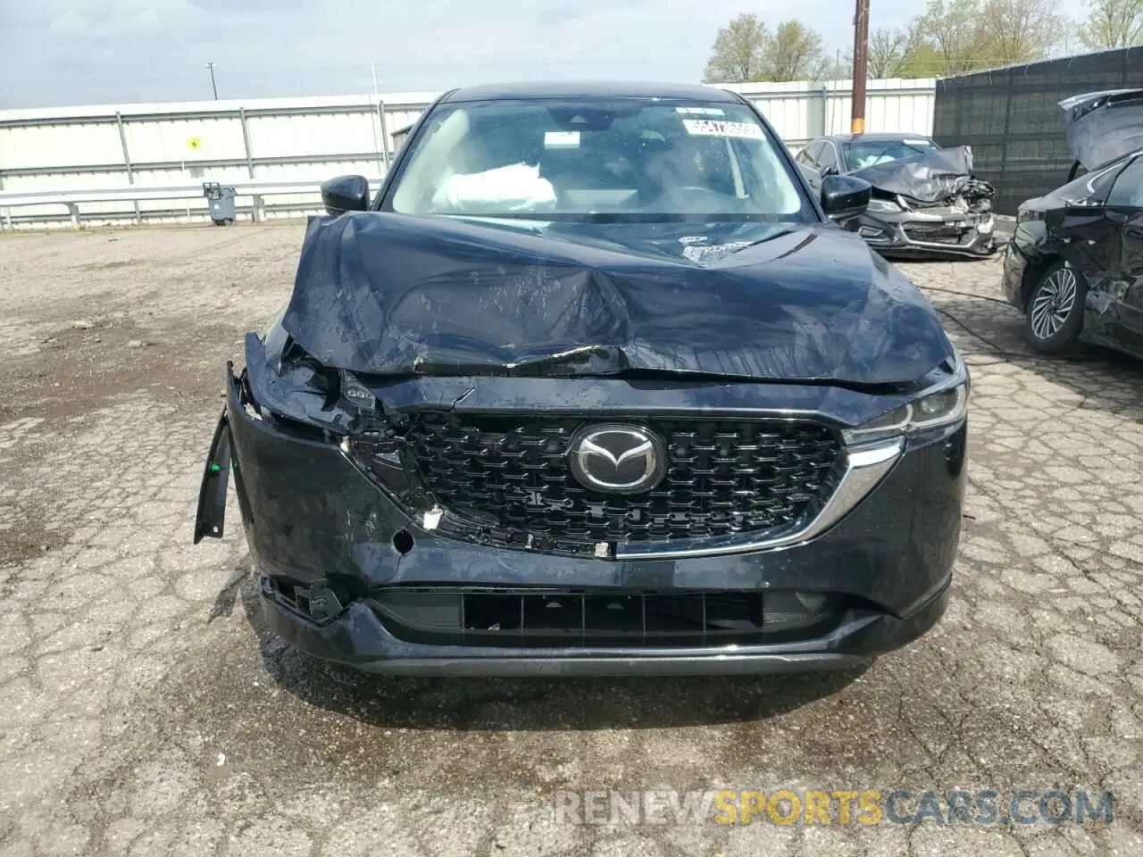 5 fotografías del automóvil dañado JM3KFBBL5R0438530 MAZDA CX-5 SELEC 2024