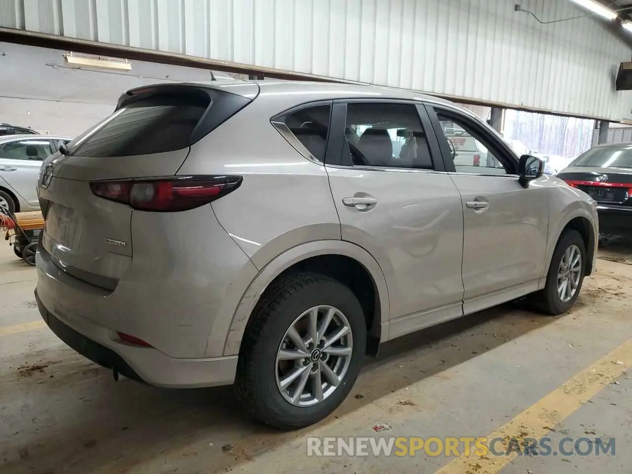 3 fotografías del automóvil dañado JM3KFBBL5R0446031 MAZDA CX-5 SELEC 2024