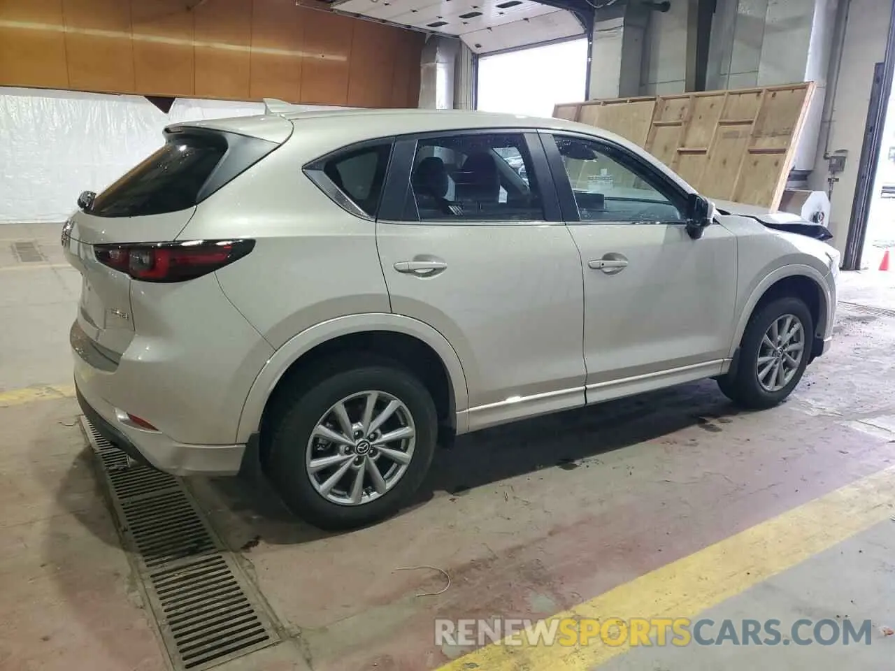 3 fotografías del automóvil dañado JM3KFBBL5R0469213 MAZDA CX-5 SELEC 2024