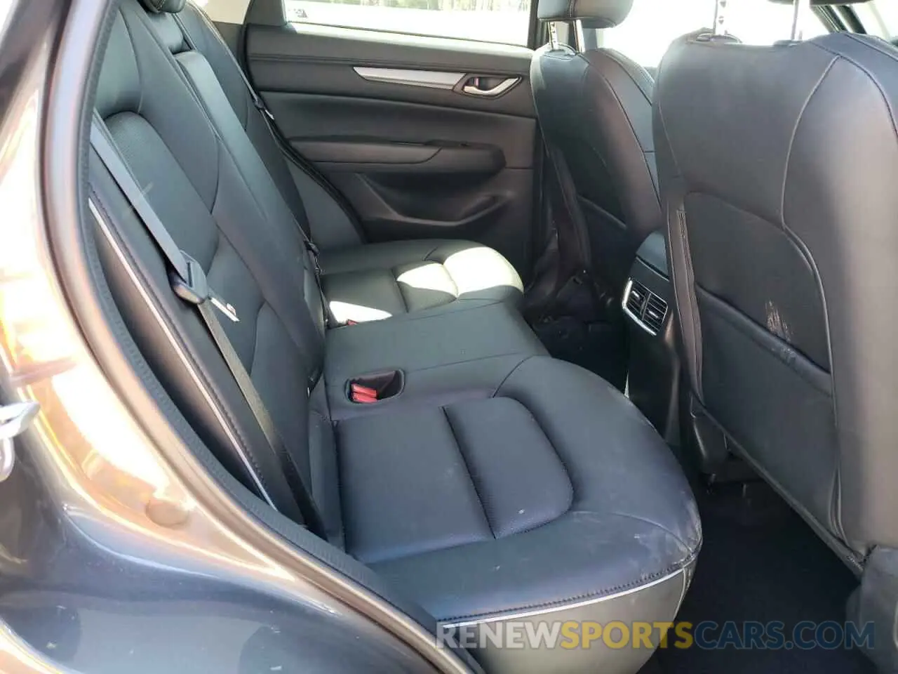 11 fotografías del automóvil dañado JM3KFBBL5R0476050 MAZDA CX-5 SELEC 2024