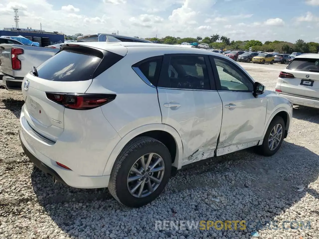 3 fotografías del automóvil dañado JM3KFBBL6R0489695 MAZDA CX-5 SELEC 2024