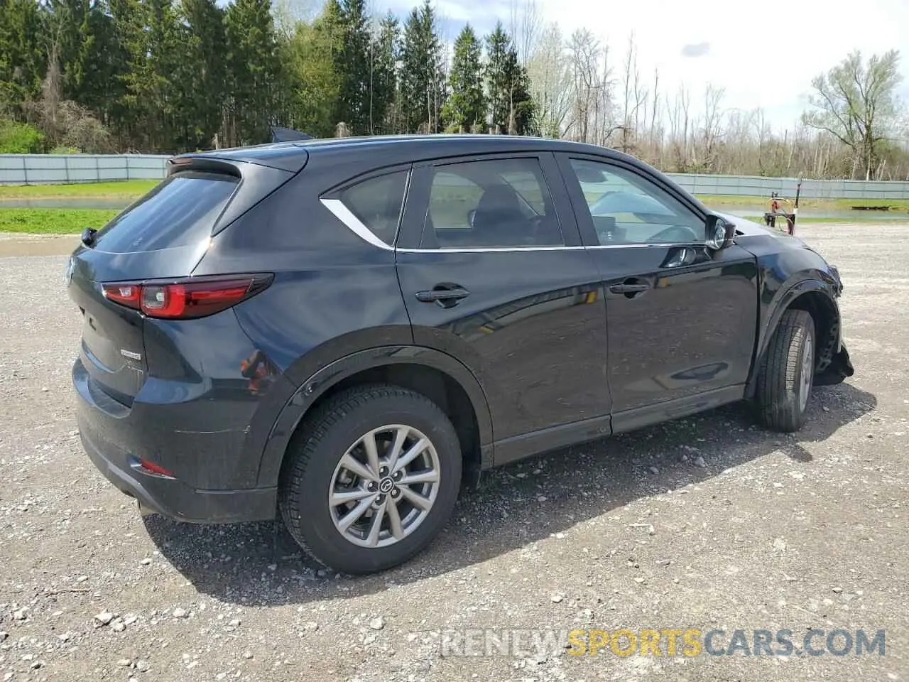 3 fotografías del automóvil dañado JM3KFBBL7R0515186 MAZDA CX-5 SELEC 2024