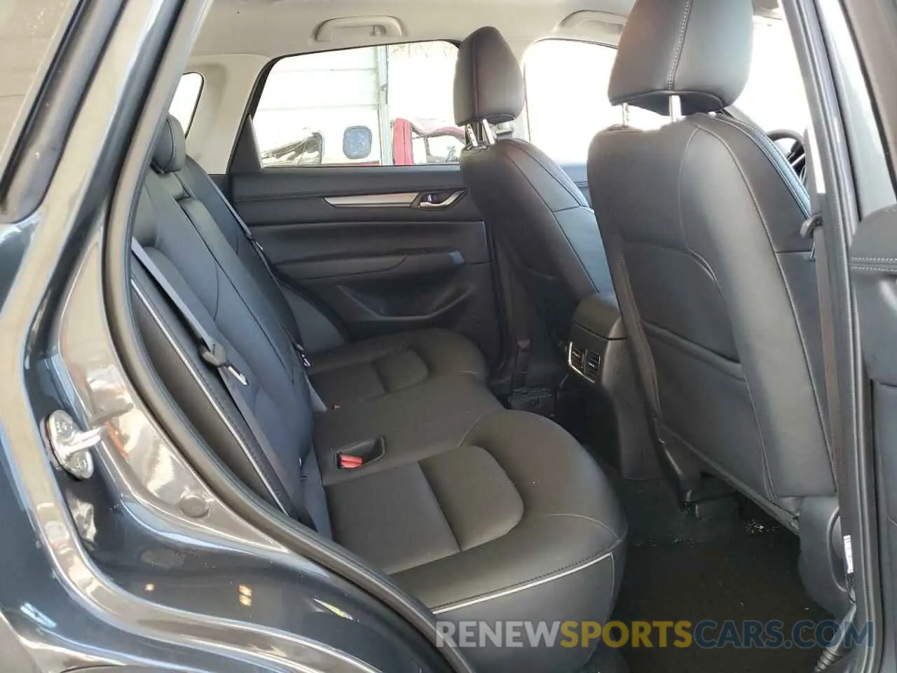 10 fotografías del automóvil dañado JM3KFBBL8R0411113 MAZDA CX-5 SELEC 2024