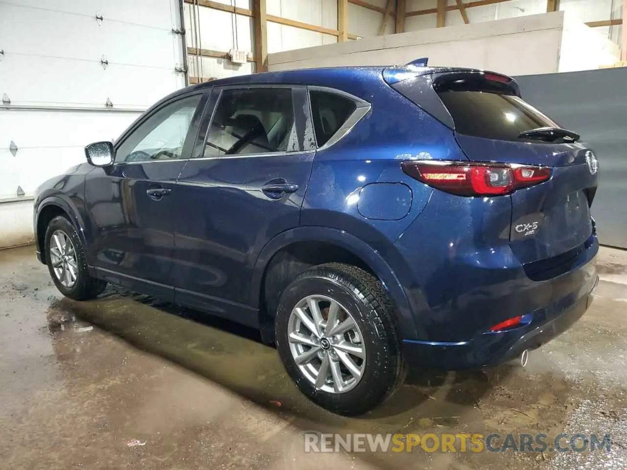 2 fotografías del automóvil dañado JM3KFBBL9R0457985 MAZDA CX-5 SELEC 2024