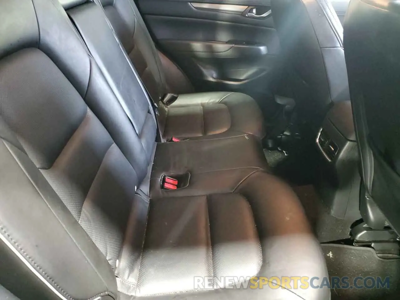 11 fotografías del automóvil dañado JM3KFBBLXR0451323 MAZDA CX-5 SELEC 2024