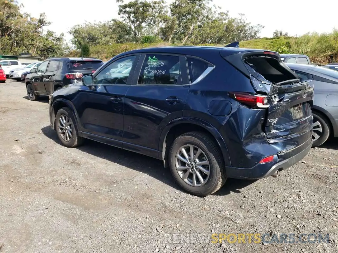 2 fotografías del automóvil dañado JM3KFBBLXR0482281 MAZDA CX-5 SELEC 2024