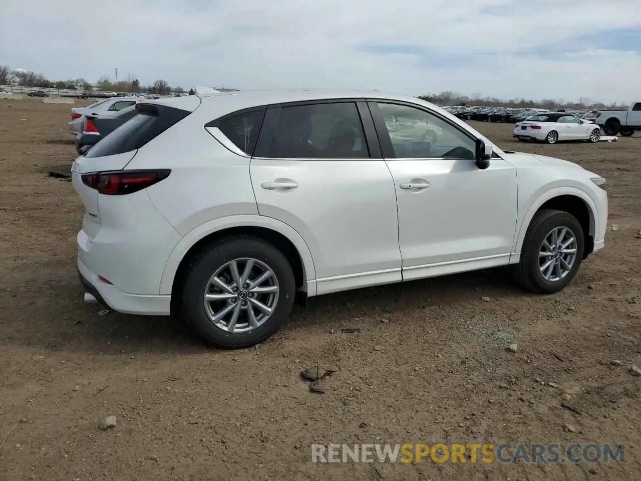 3 fotografías del automóvil dañado JM3KFBBLXR0482474 MAZDA CX-5 SELEC 2024