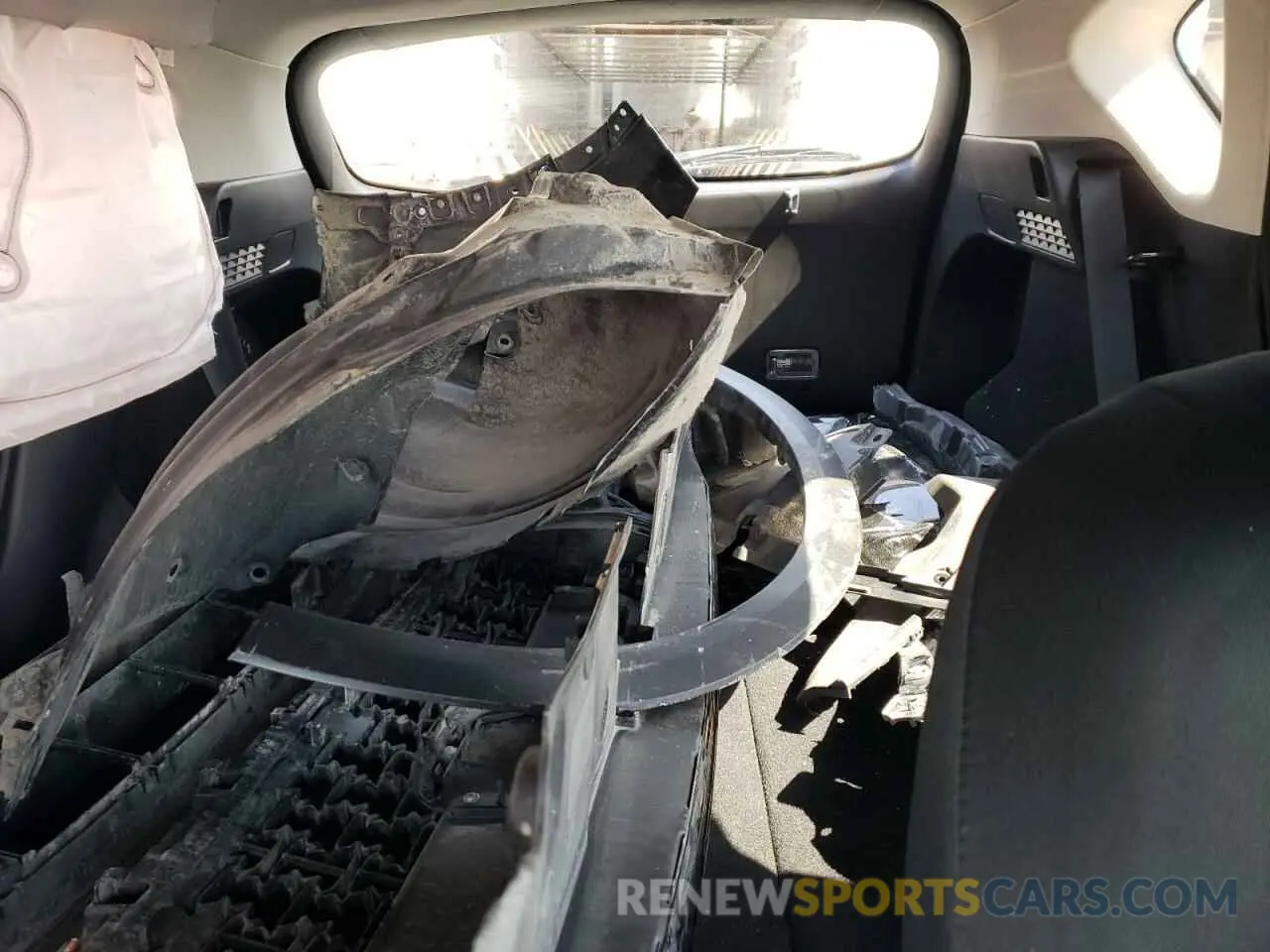 10 fotografías del automóvil dañado JM3KFBBM1R0394180 MAZDA CX-5 SELEC 2024