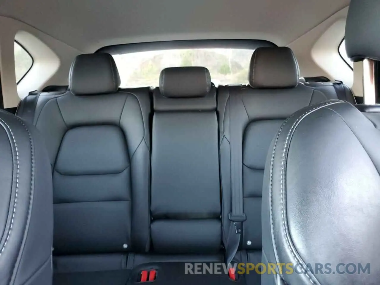 10 fotografías del automóvil dañado JM3KFBBM2R0369983 MAZDA CX-5 SELEC 2024