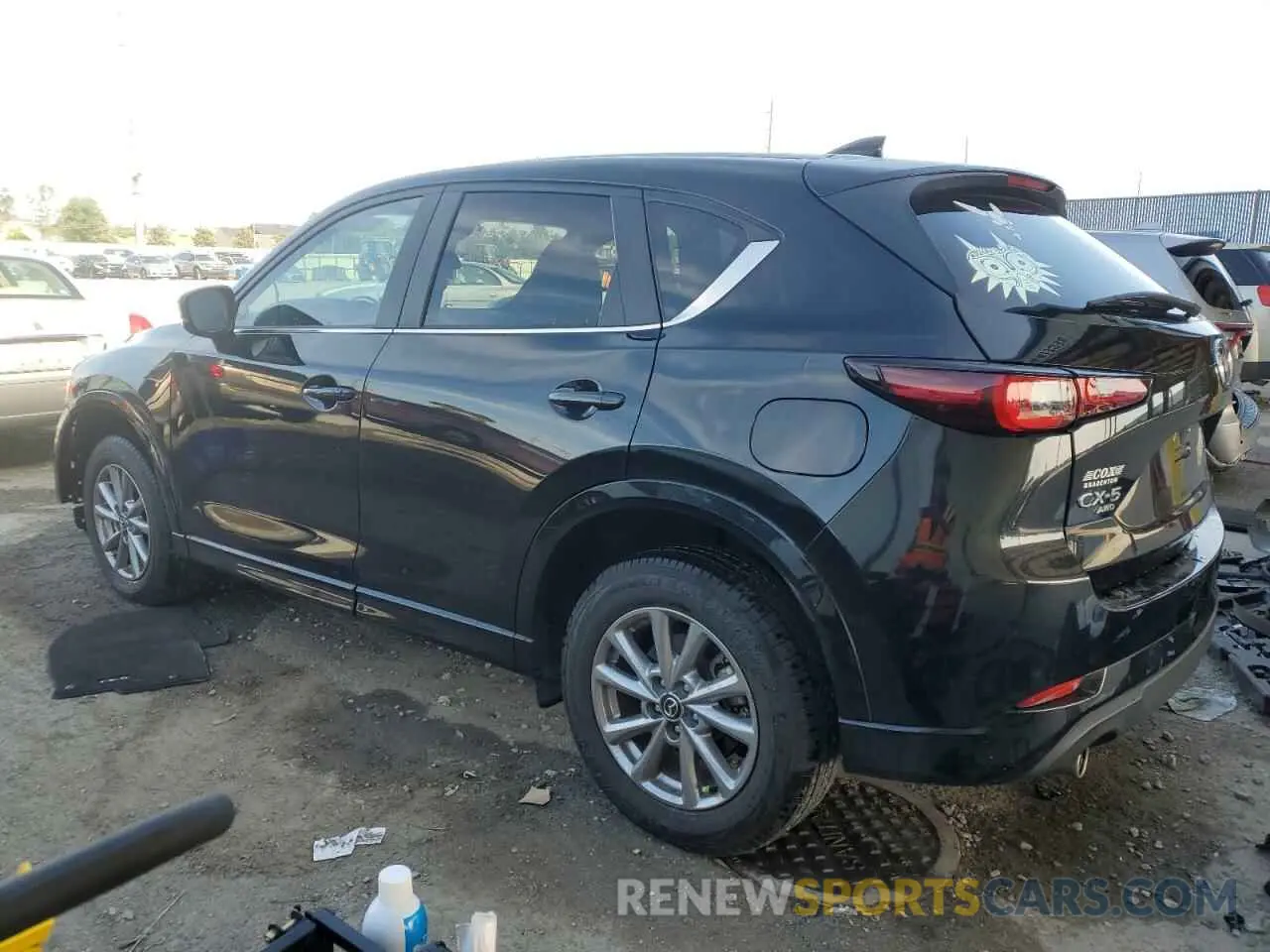 2 fotografías del automóvil dañado JM3KFBBM4R0358371 MAZDA CX-5 SELEC 2024