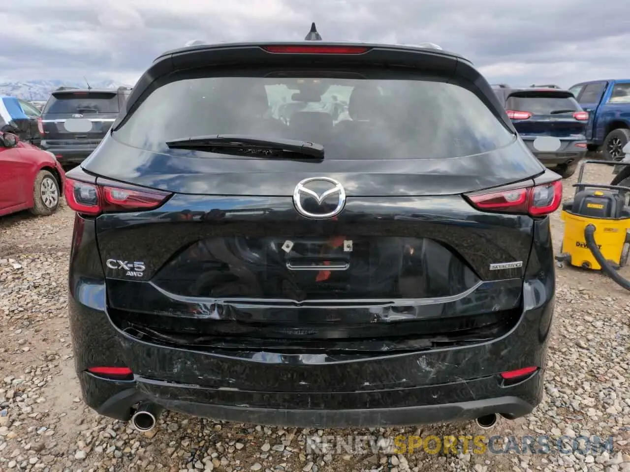 6 fotografías del automóvil dañado JM3KFBBM5R0377432 MAZDA CX-5 SELEC 2024