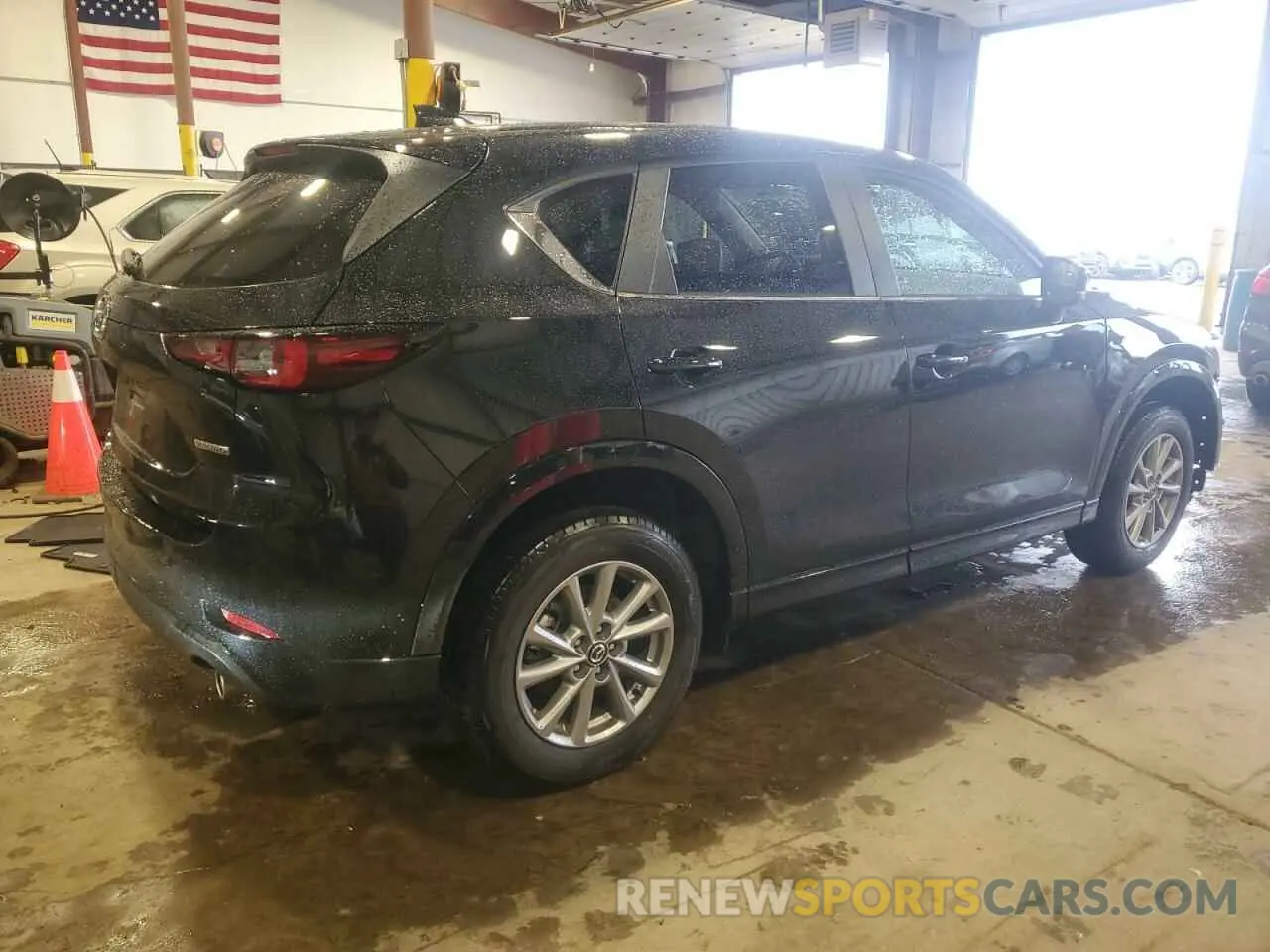 3 fotografías del automóvil dañado JM3KFBBL1S0636138 MAZDA CX-5 SELEC 2025