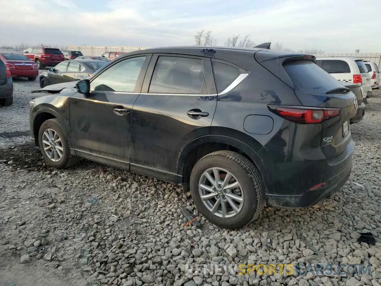 2 fotografías del automóvil dañado JM3KFBBL3S0539300 MAZDA CX-5 SELEC 2025