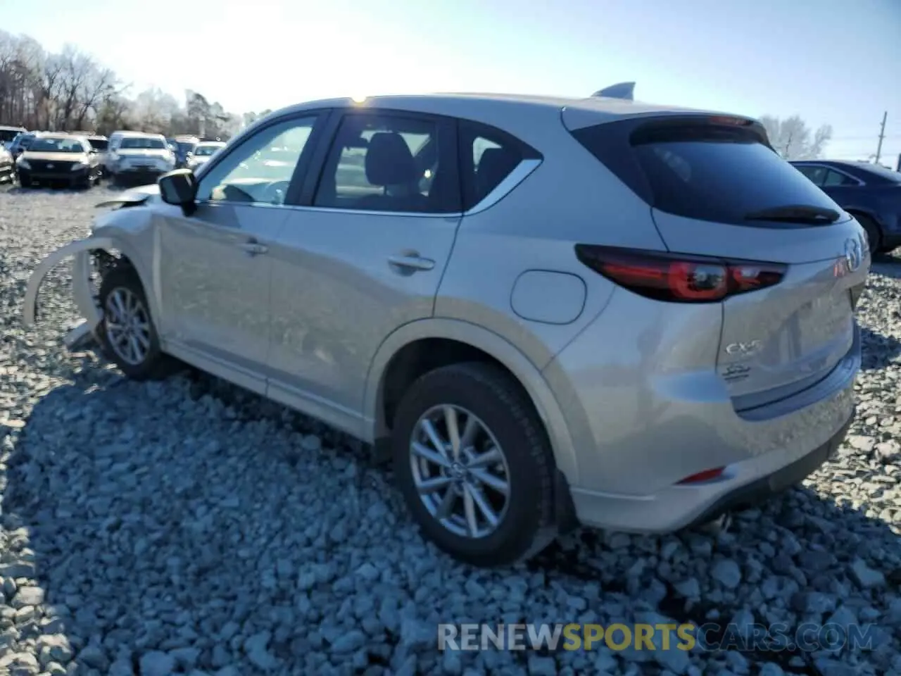 2 fotografías del automóvil dañado JM3KFBBL4S0567641 MAZDA CX-5 SELEC 2025