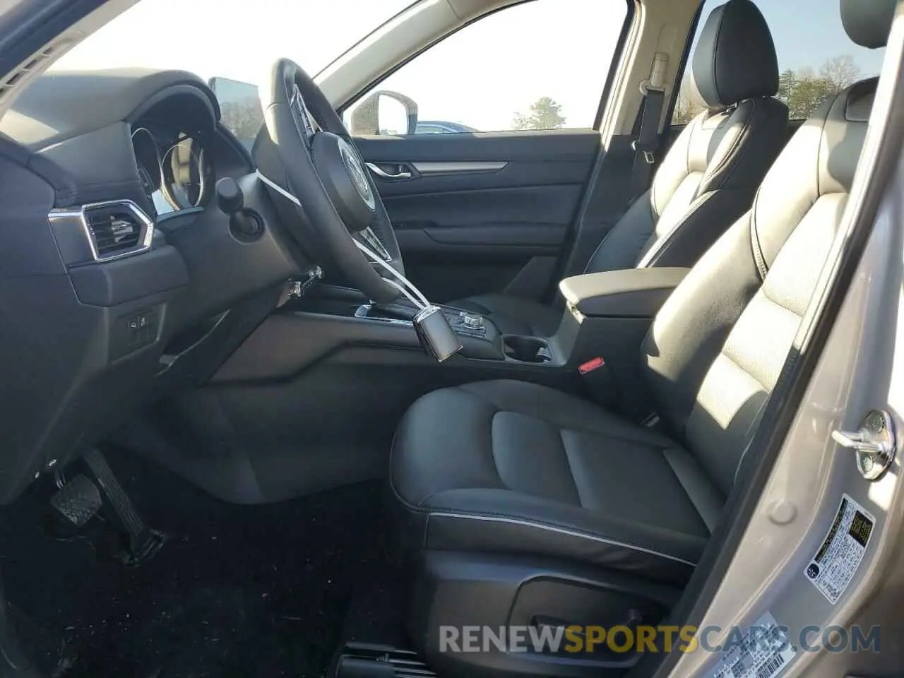 7 fotografías del automóvil dañado JM3KFBBL4S0567641 MAZDA CX-5 SELEC 2025