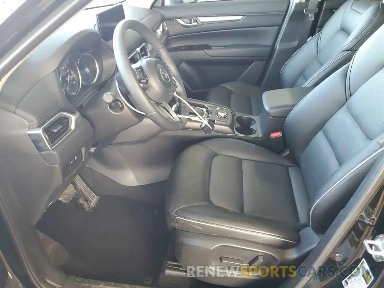 14 fotografías del automóvil dañado JM3KFBBL8S0560918 MAZDA CX-5 SELEC 2025