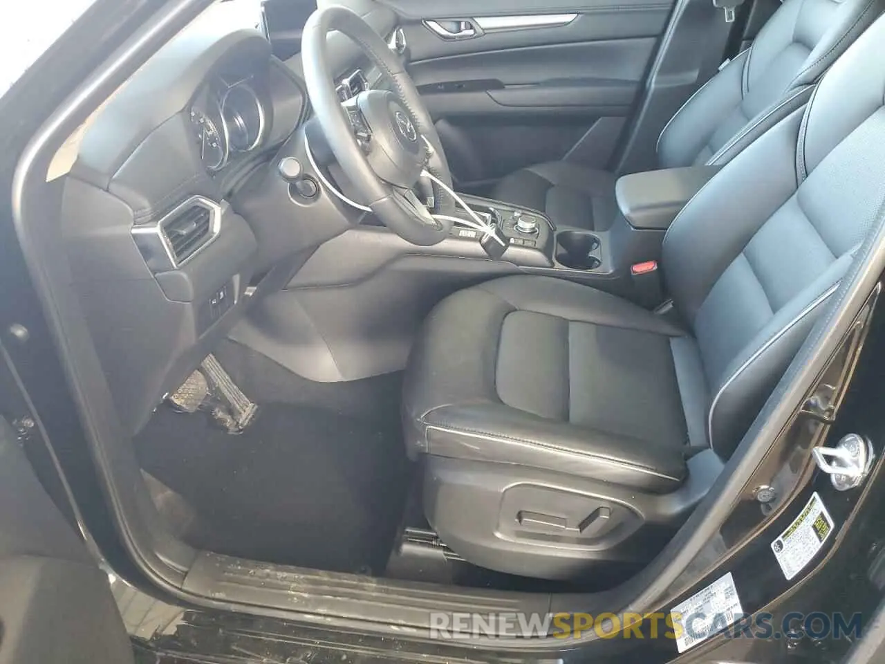 7 fotografías del automóvil dañado JM3KFBBL8S0560918 MAZDA CX-5 SELEC 2025