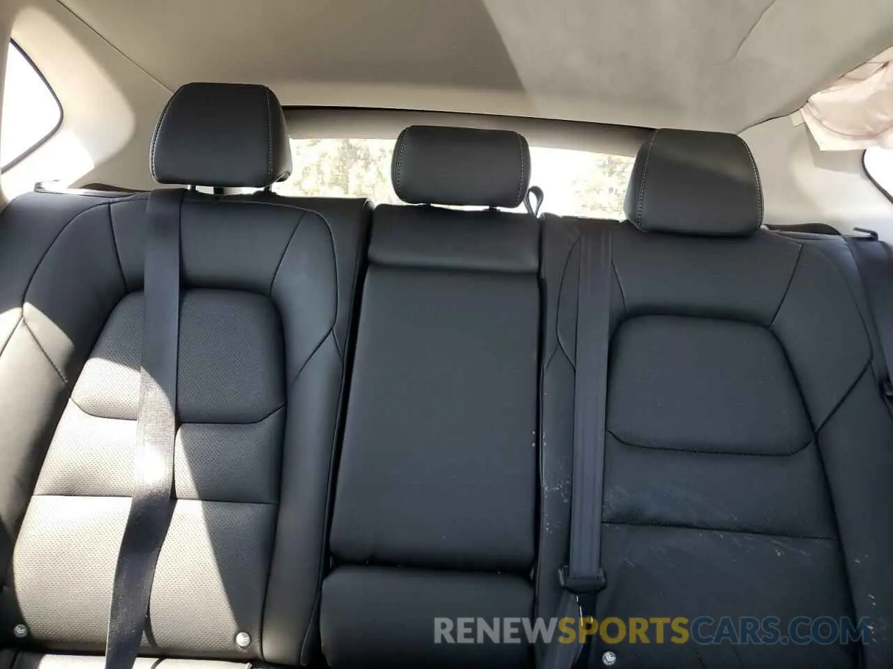 10 fotografías del automóvil dañado JM3KFBBL8S0605503 MAZDA CX-5 SELEC 2025