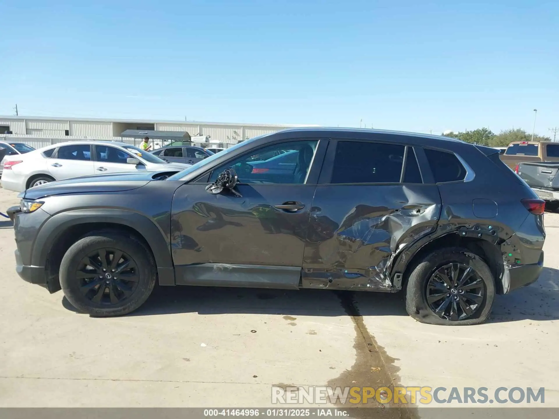 14 fotografías del automóvil dañado 7MMVABAM5PN150568 MAZDA CX-50 2023