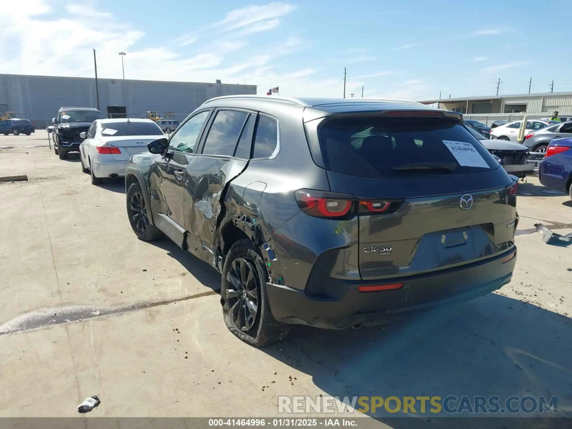 3 fotografías del automóvil dañado 7MMVABAM5PN150568 MAZDA CX-50 2023