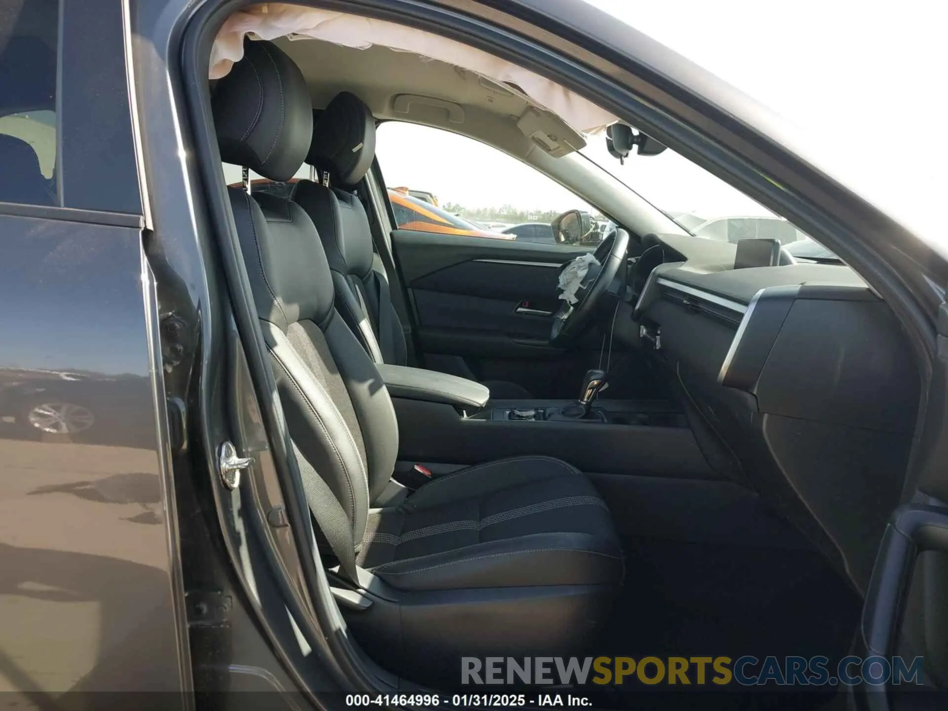 5 fotografías del automóvil dañado 7MMVABAM5PN150568 MAZDA CX-50 2023