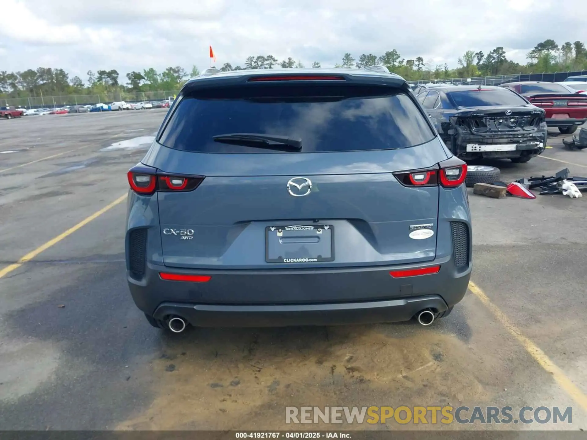 17 fotografías del automóvil dañado 7MMVABCM3PN122068 MAZDA CX-50 2023