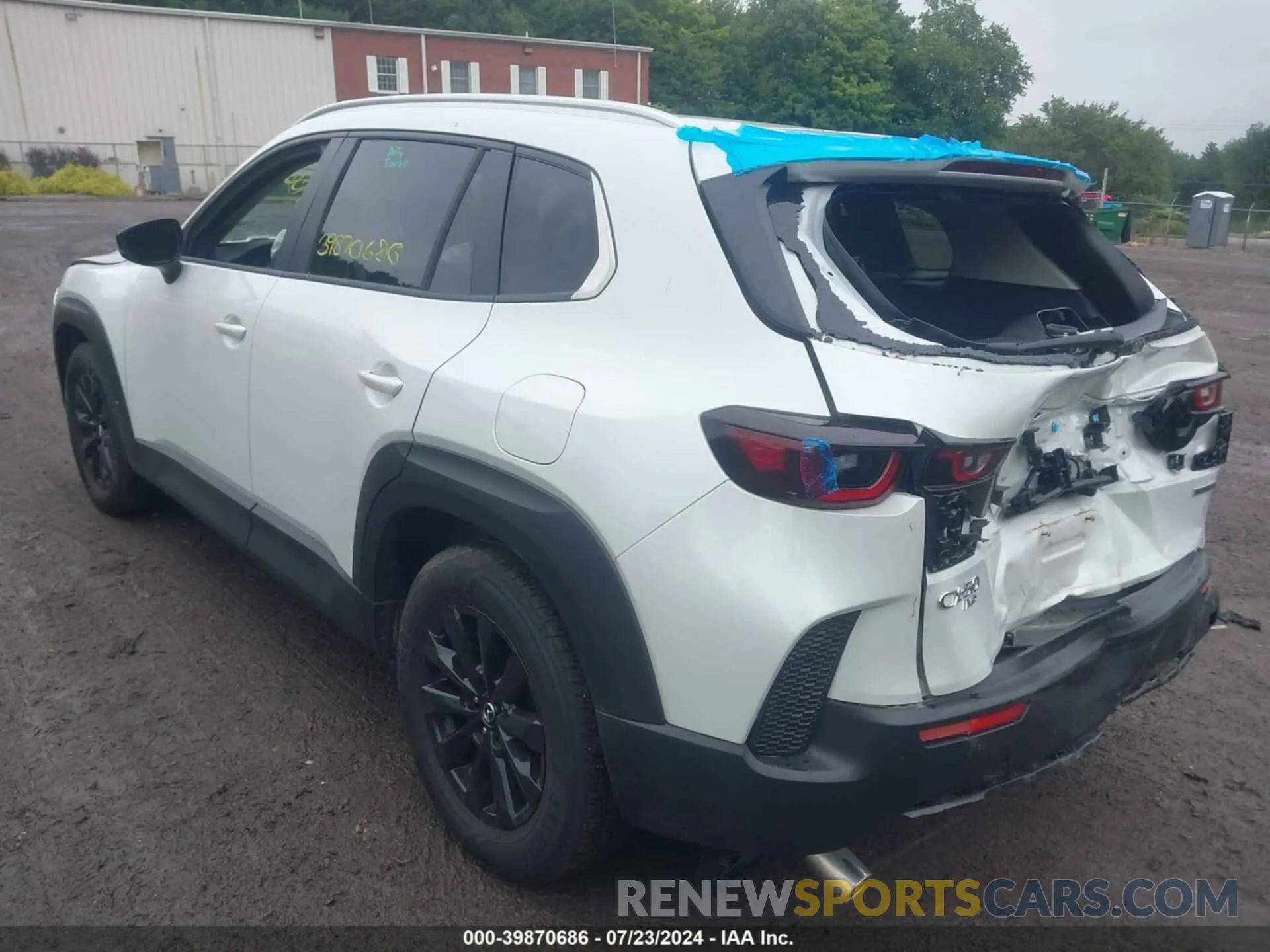 3 fotografías del automóvil dañado 7MMVABCM4PN151479 MAZDA CX-50 2023