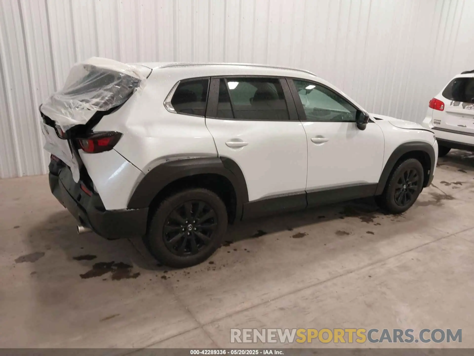 4 fotografías del automóvil dañado 7MMVABCM7PN118525 MAZDA CX-50 2023