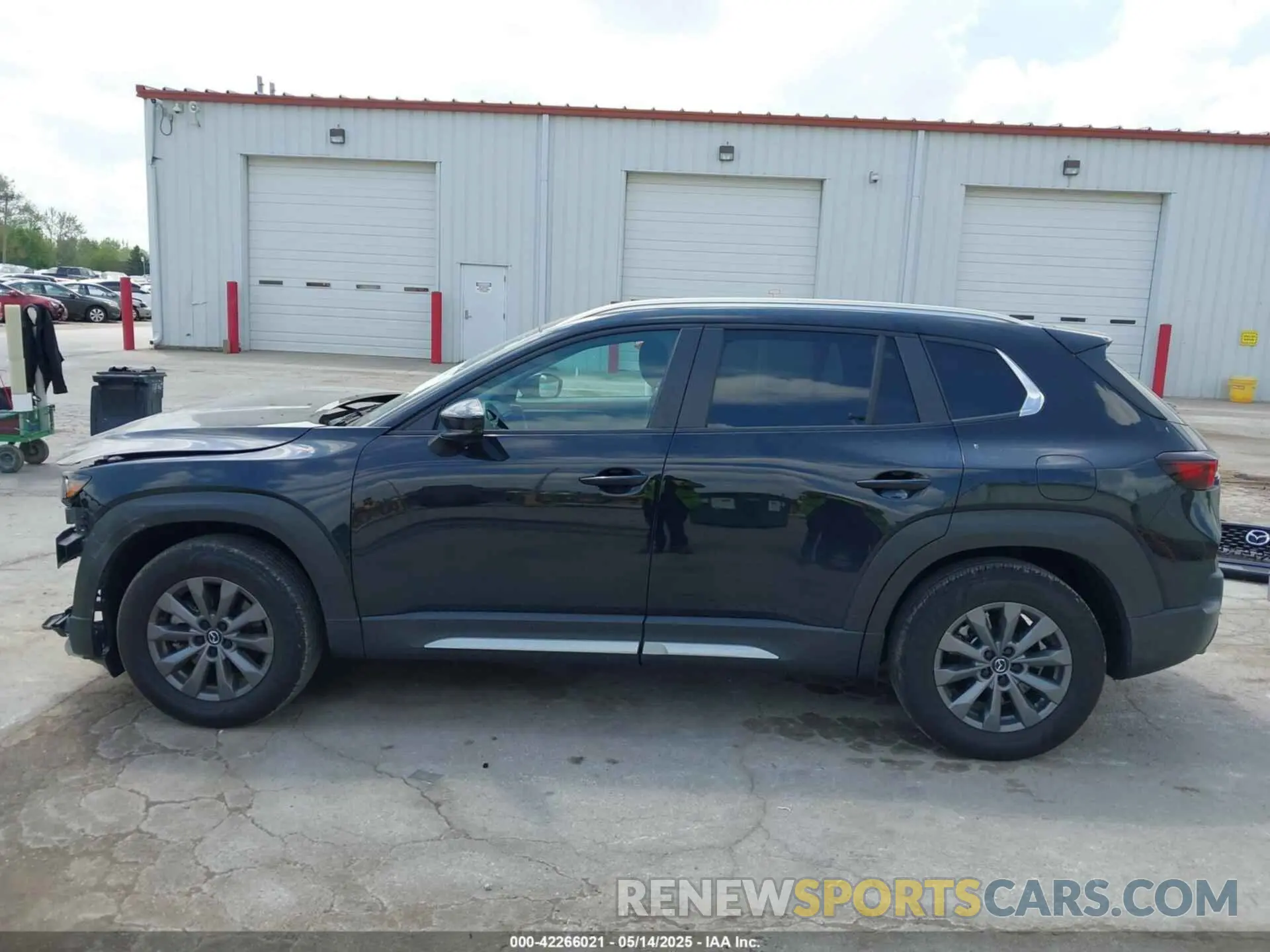 15 fotografías del automóvil dañado 7MMVABCM7PN145966 MAZDA CX-50 2023