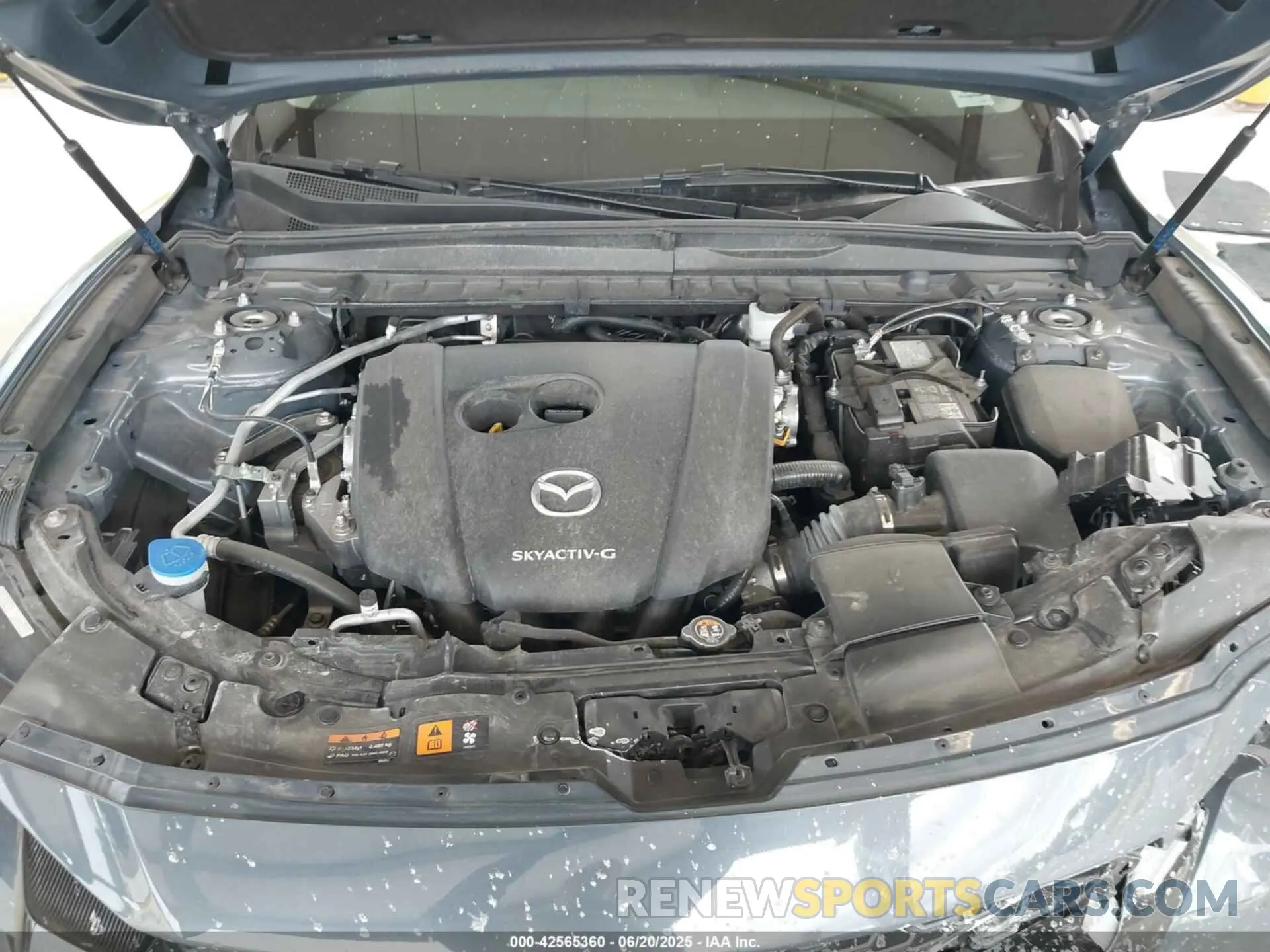 10 fotografías del automóvil dañado 7MMVABCM8PN132322 MAZDA CX-50 2023