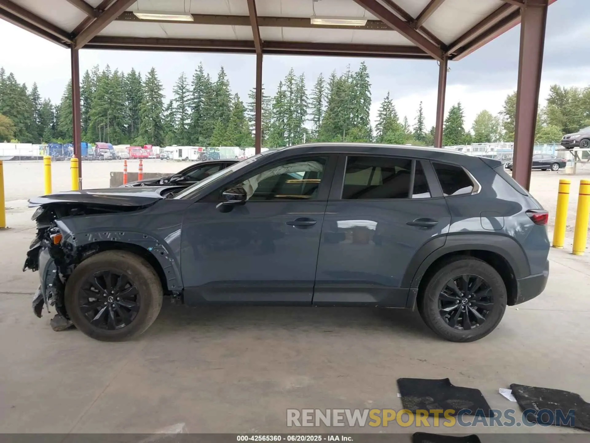 14 fotografías del automóvil dañado 7MMVABCM8PN132322 MAZDA CX-50 2023