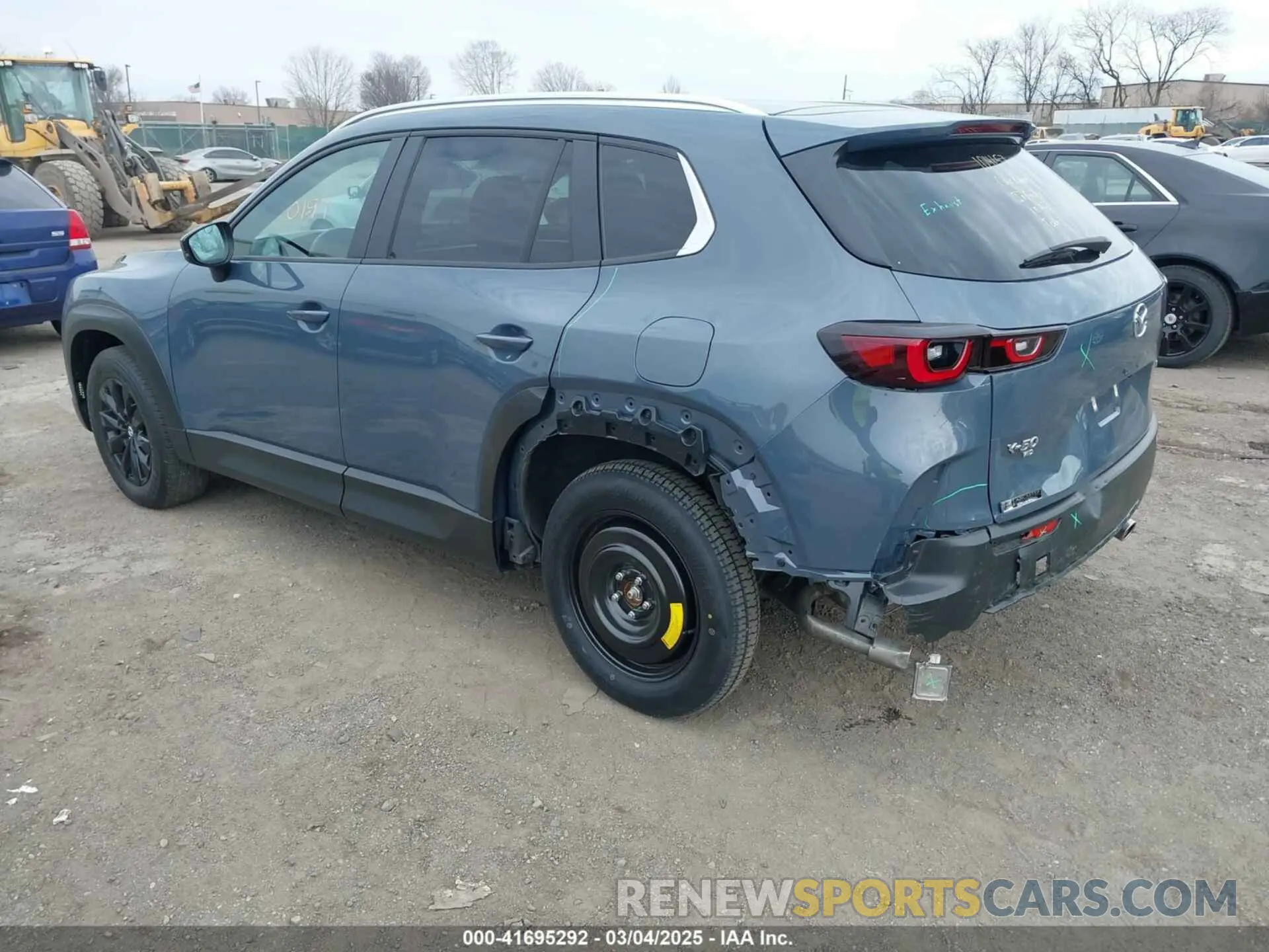 3 fotografías del automóvil dañado 7MMVABCM9PN113620 MAZDA CX-50 2023