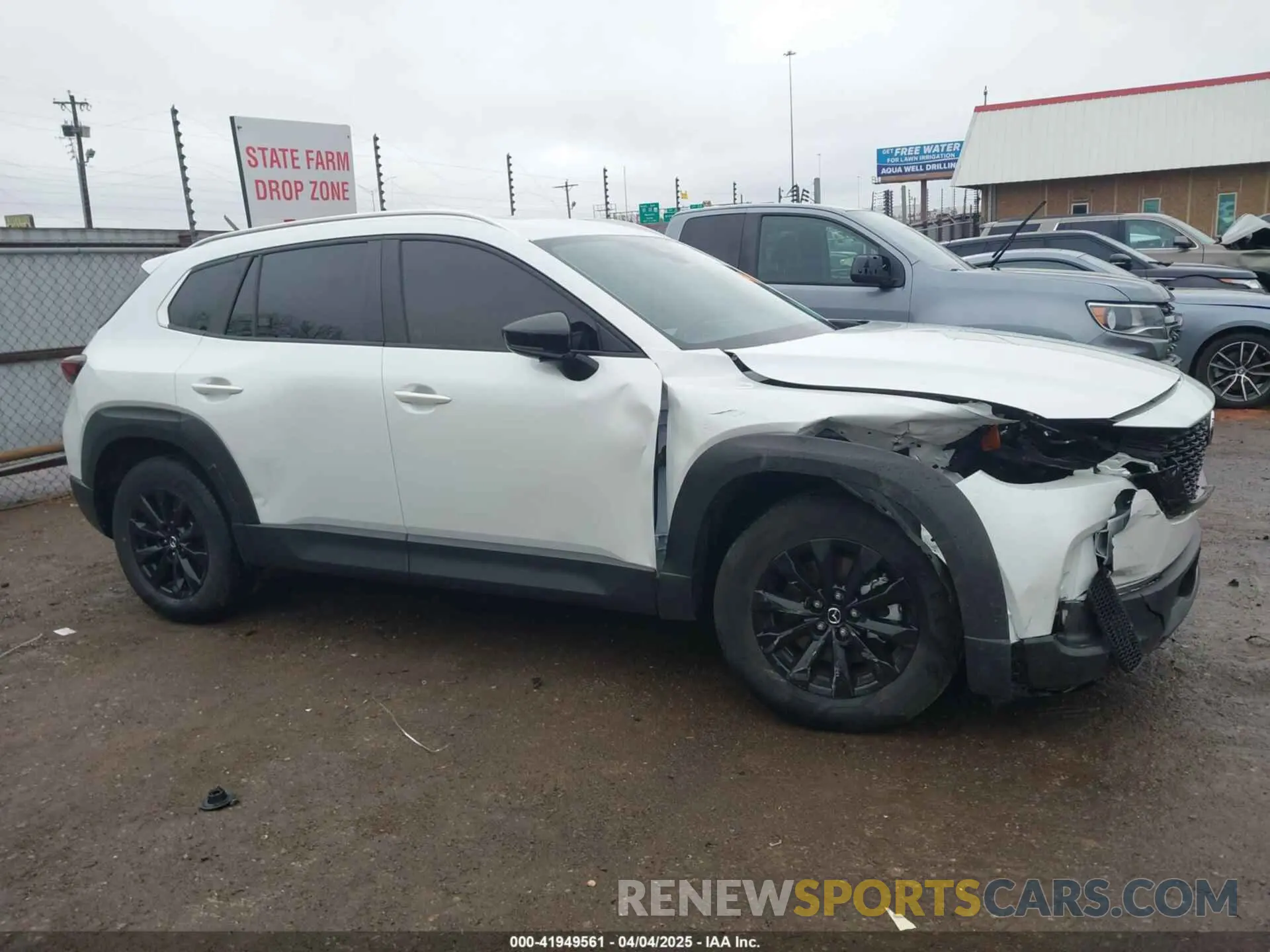 14 fotografías del automóvil dañado 7MMVABCM9PN122463 MAZDA CX-50 2023