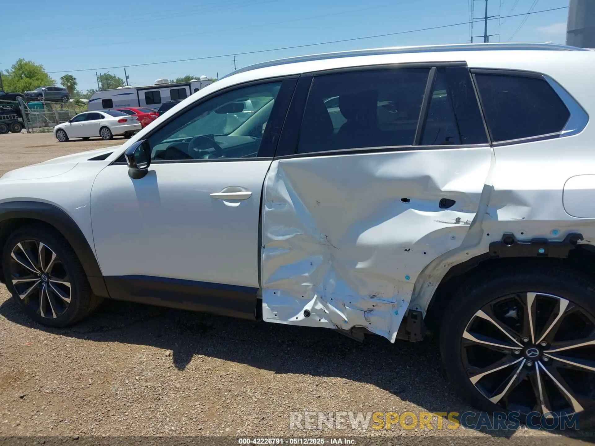 14 fotografías del automóvil dañado 7MMVABDY4PN137292 MAZDA CX-50 2023