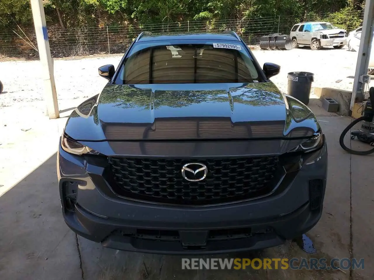 5 fotografías del automóvil dañado 7MMVABEM2PN151736 MAZDA CX-50 2023