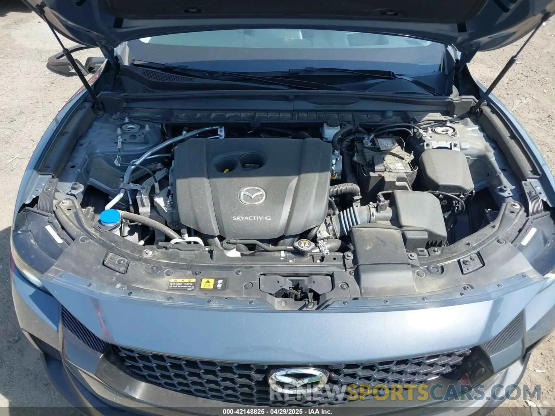 10 fotografías del automóvil dañado 7MMVABEM6PN105424 MAZDA CX-50 2023