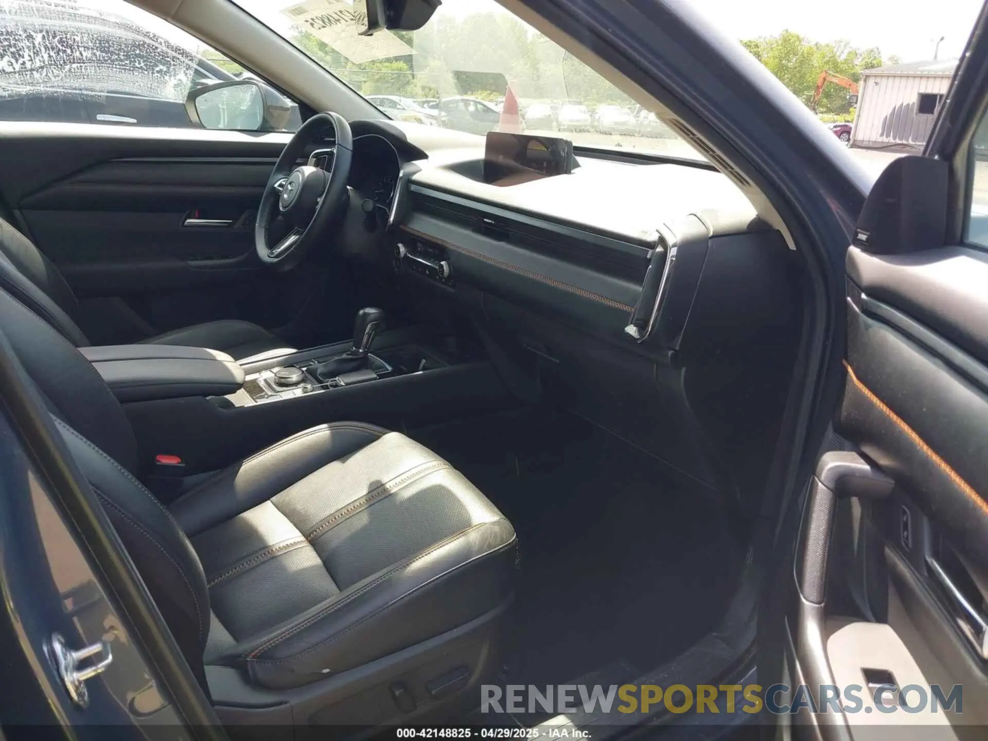 5 fotografías del automóvil dañado 7MMVABEM6PN105424 MAZDA CX-50 2023