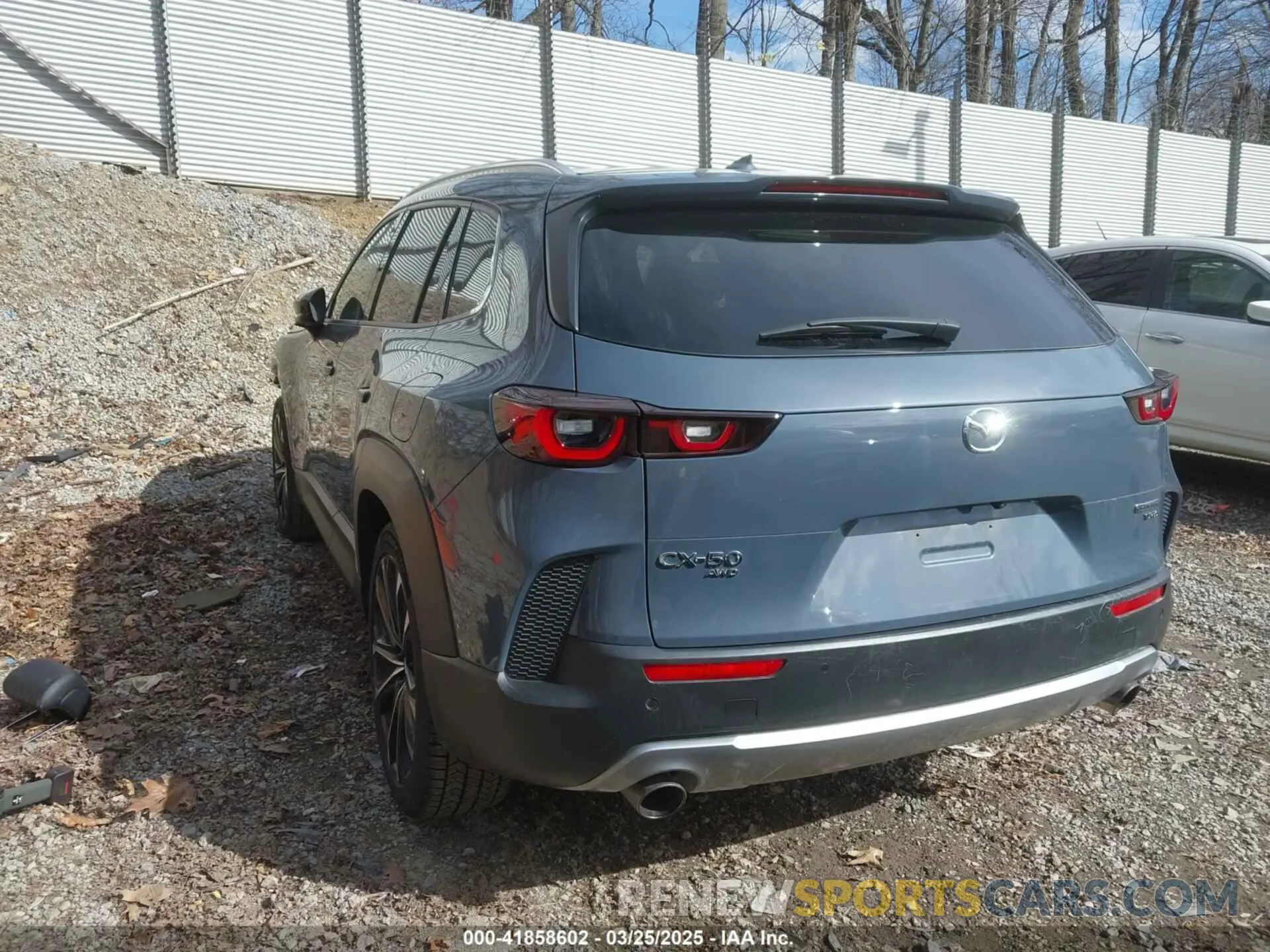 22 fotografías del automóvil dañado 7MMVABEY1PN101123 MAZDA CX-50 2023