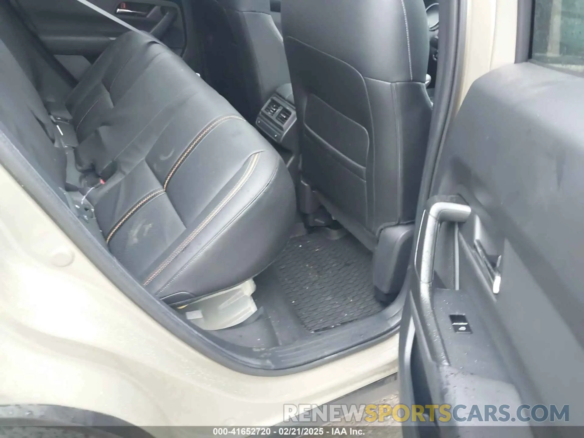 8 fotografías del automóvil dañado 7MMVABEY4PN101455 MAZDA CX-50 2023
