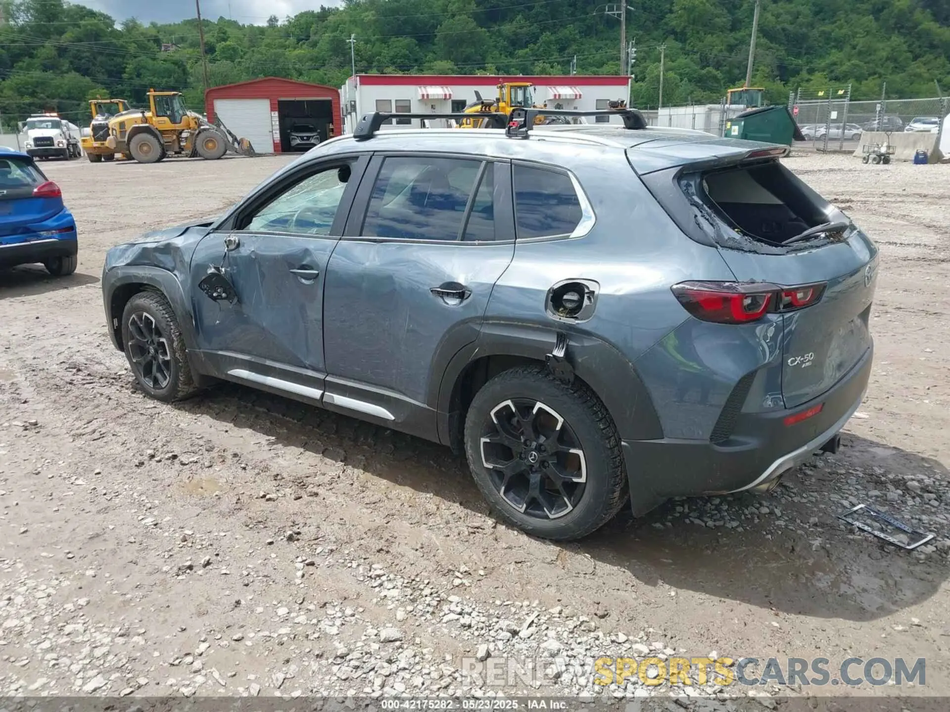 3 fotografías del automóvil dañado 7MMVABXY0PN135051 MAZDA CX-50 2023