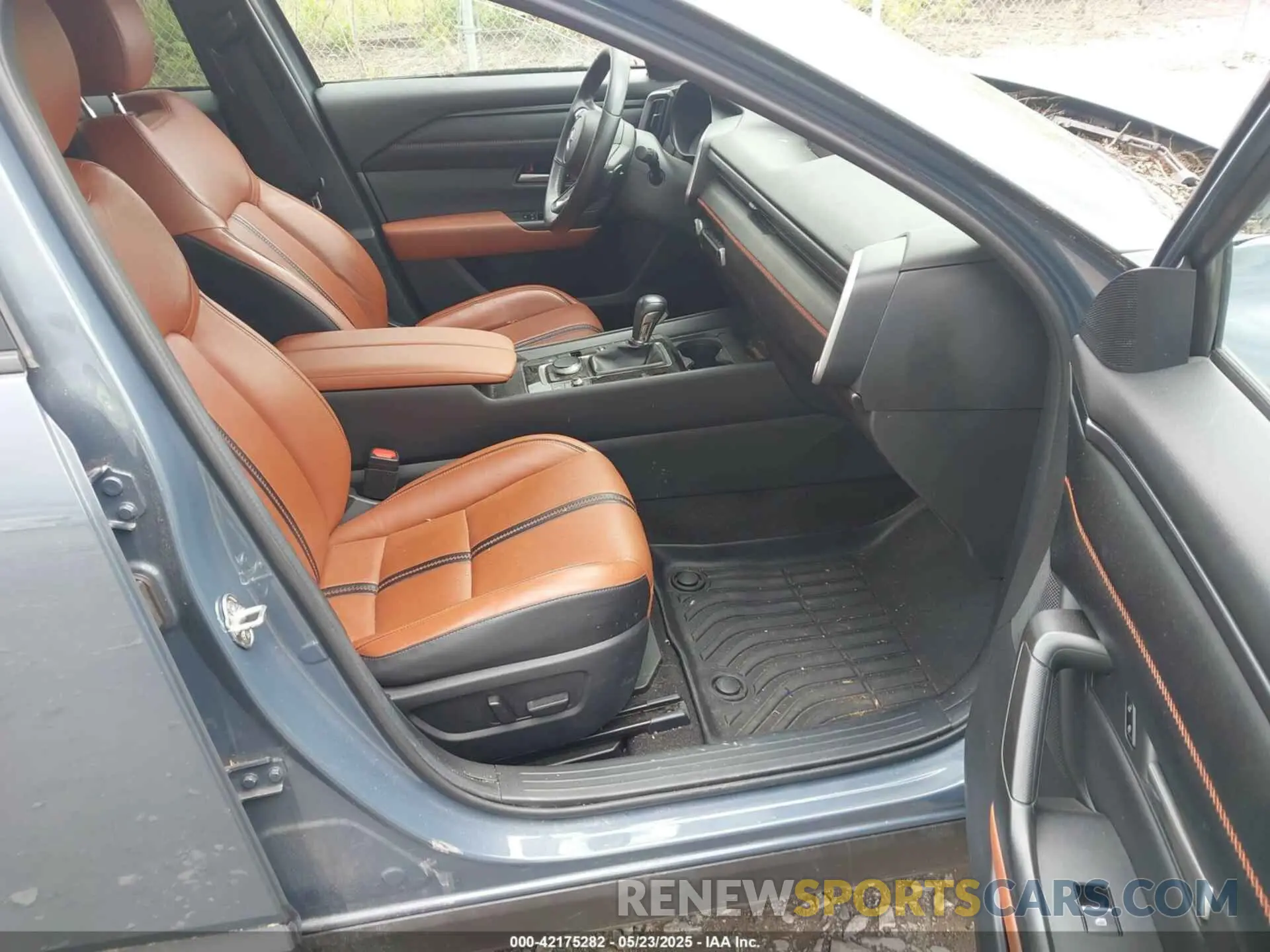 5 fotografías del automóvil dañado 7MMVABXY0PN135051 MAZDA CX-50 2023