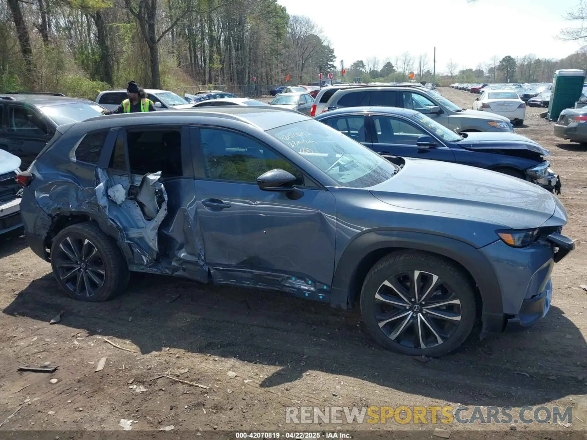 13 fotografías del automóvil dañado 7MMVABXY9PN143049 MAZDA CX-50 2023