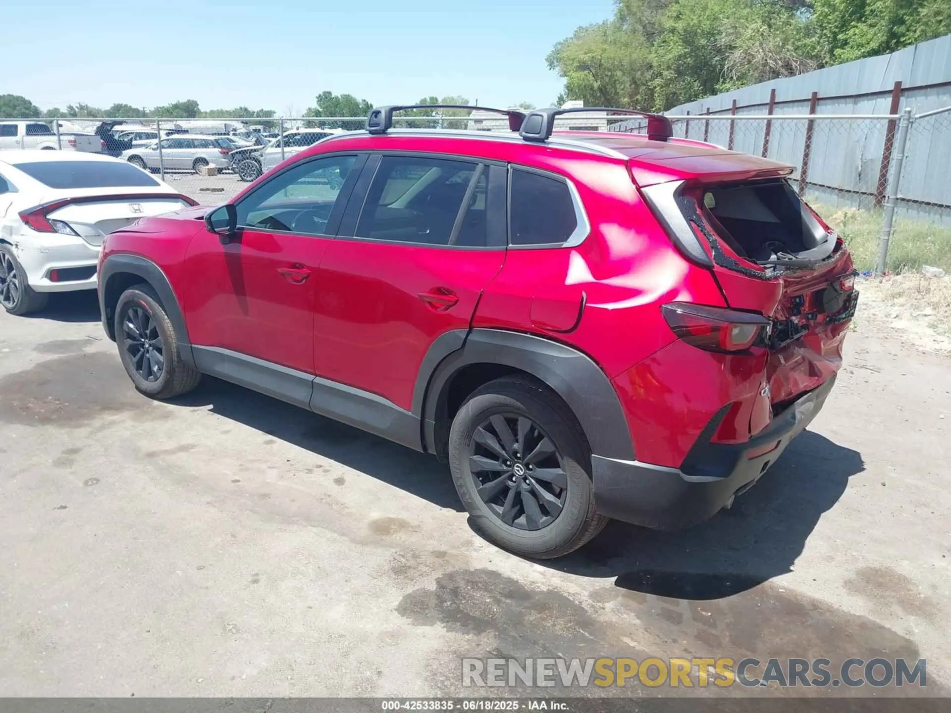3 fotografías del automóvil dañado 7MMVABAM1RN241498 MAZDA CX-50 2024