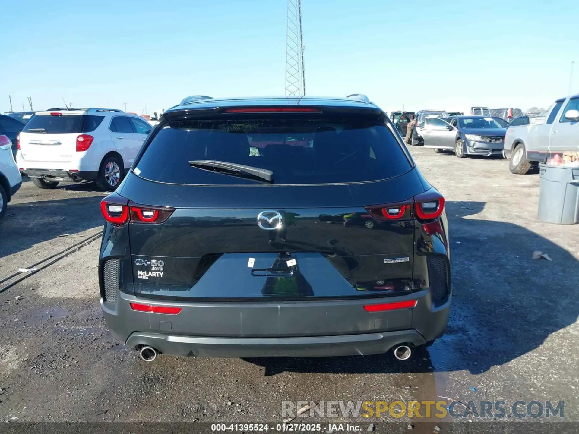 16 fotografías del automóvil dañado 7MMVABAM2RN211359 MAZDA CX-50 2024