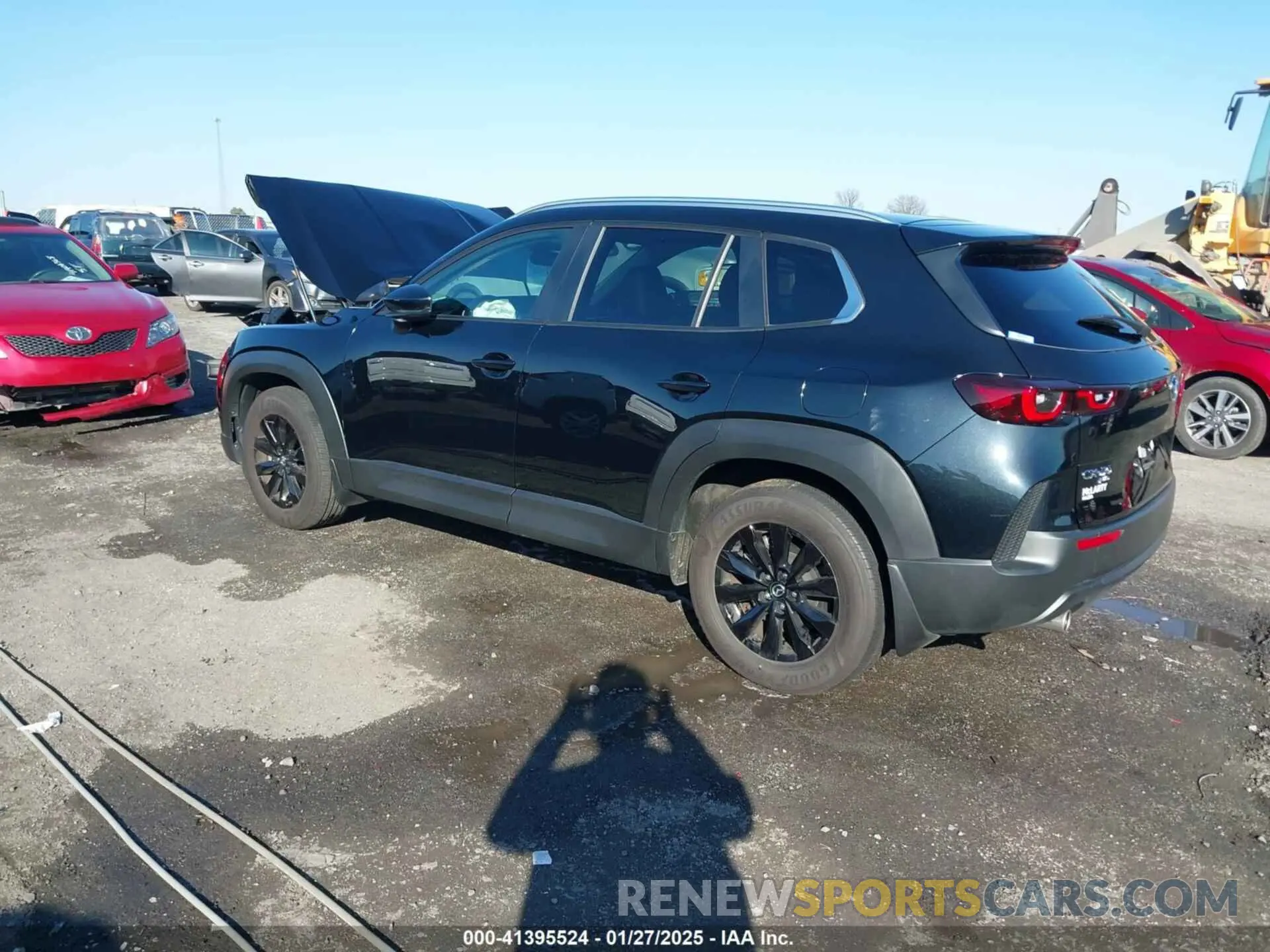 3 fotografías del automóvil dañado 7MMVABAM2RN211359 MAZDA CX-50 2024
