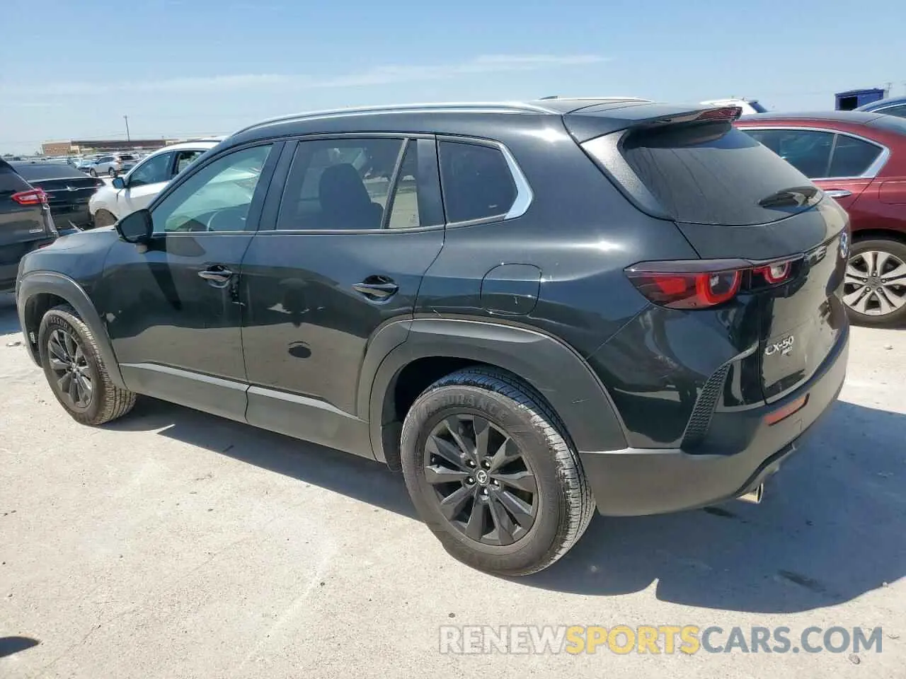 2 fotografías del automóvil dañado 7MMVABAM2RN228582 MAZDA CX-50 2024